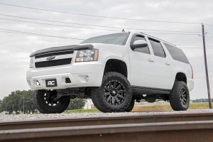 GMC Yukon XL 1500 Suspension Lift Kit - Rough Country - N3 Struts, 7 Inch Lift - '07-'14
